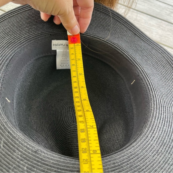 Pineapple & Star Classic Black Fedora Hat - Picture 6 of 6